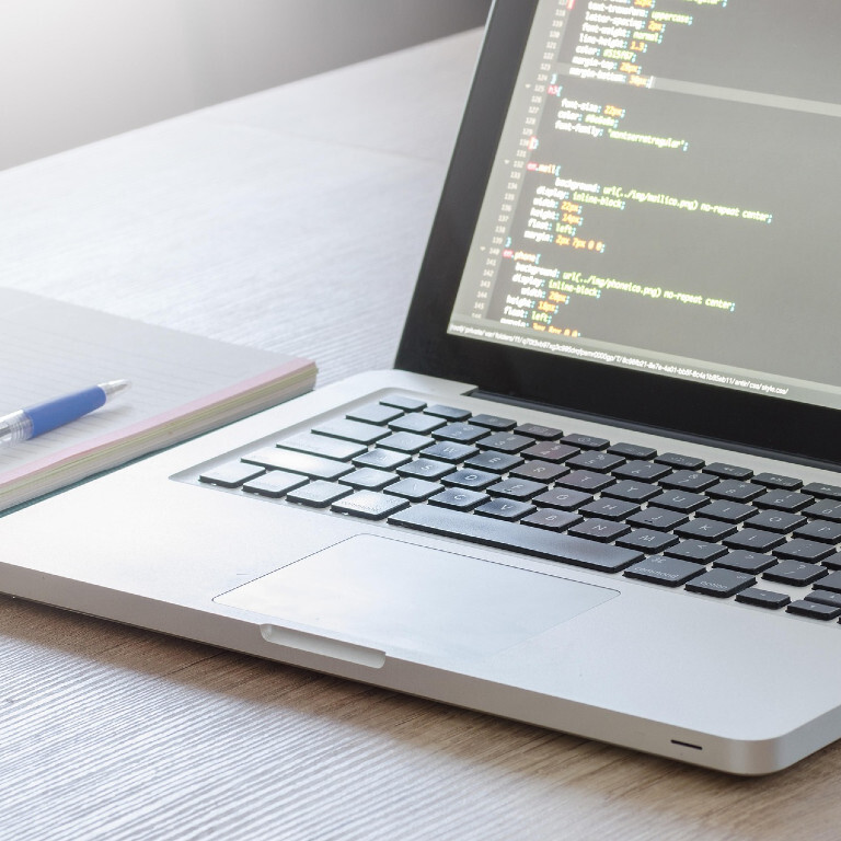 汎用性の高い「Java」もおすすめ